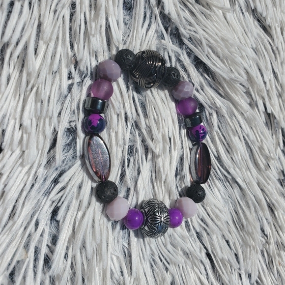 Hand Crafted Jewelry - Beautiful handmade glass and stone beaded bracelet